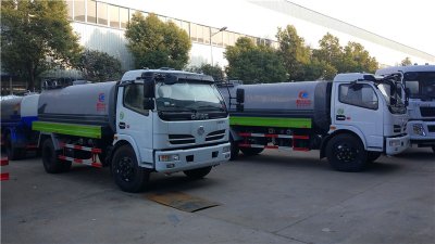 山西太原客户再订6台扫路车、吸尘车、洗扫车、洒水车